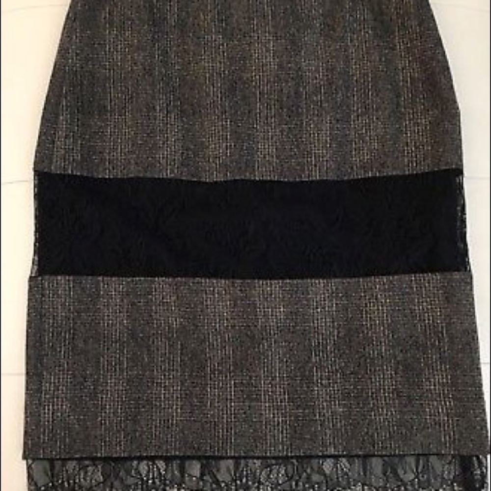 VICTORIA’S SECRET LACE DETAIL PENCIL SKIRT- SIZE 2